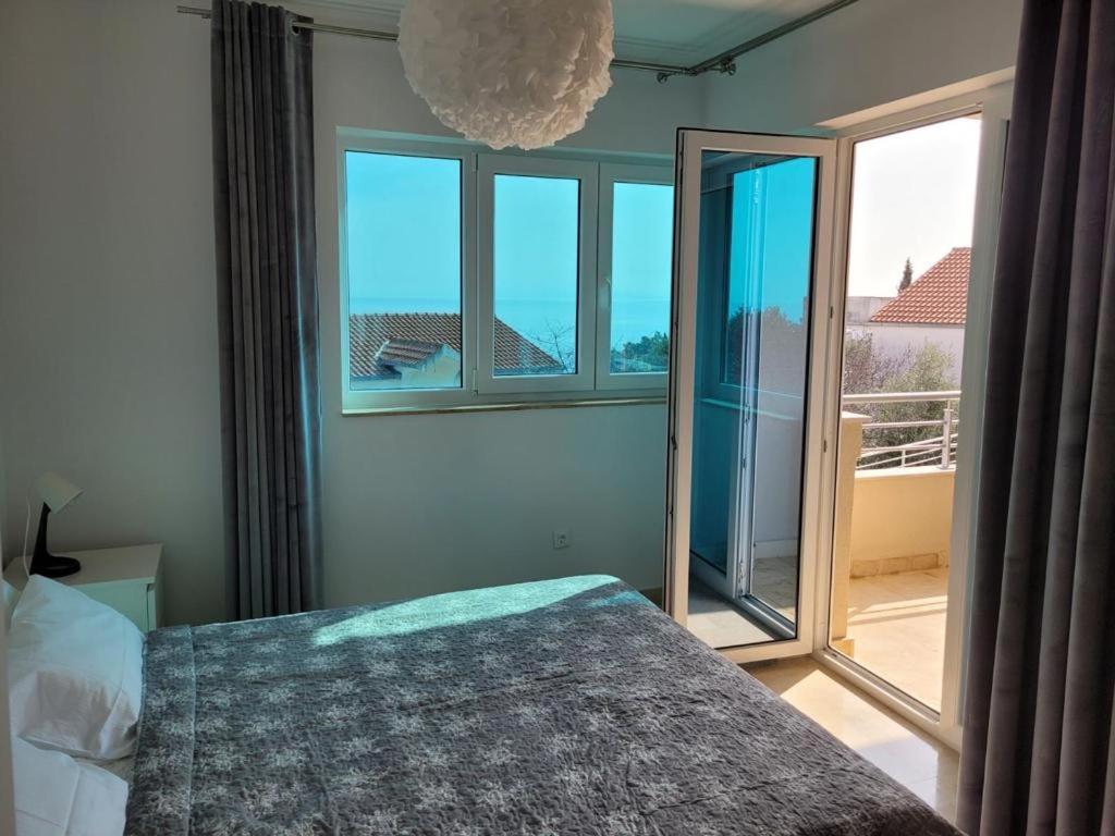 Gospino Apartment 1 Perfect For A Family โตรกีร์ ภายนอก รูปภาพ